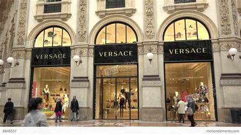 dati distribuzione versace italia|versace online shop milano.